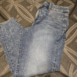 Maurices Everflex 16W
